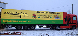 foto - kamion s humanitarn pomoc